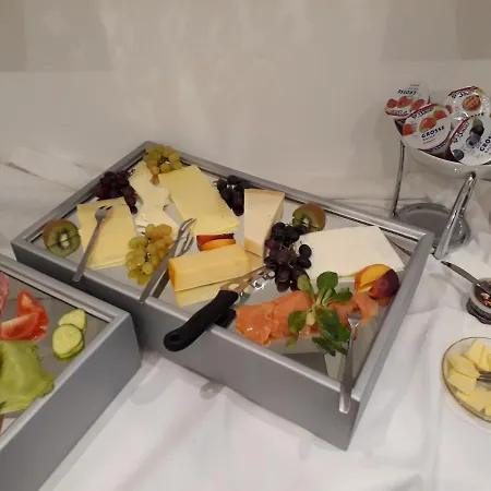 Bredenbecker Hof 호텔 *